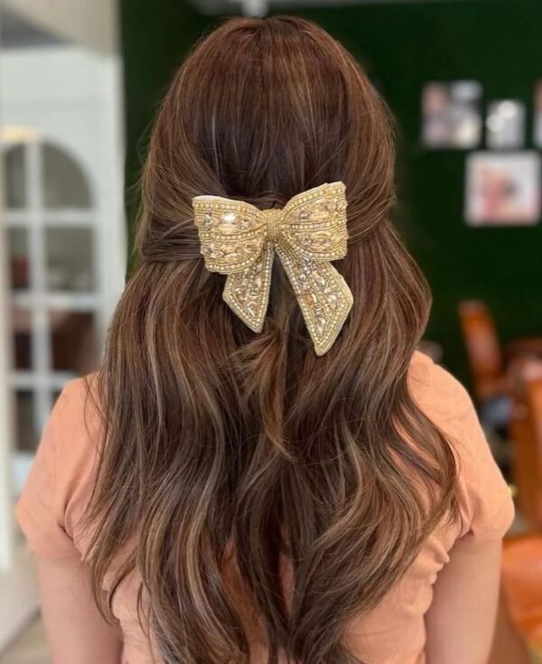 Pearl Hair Claw Clip